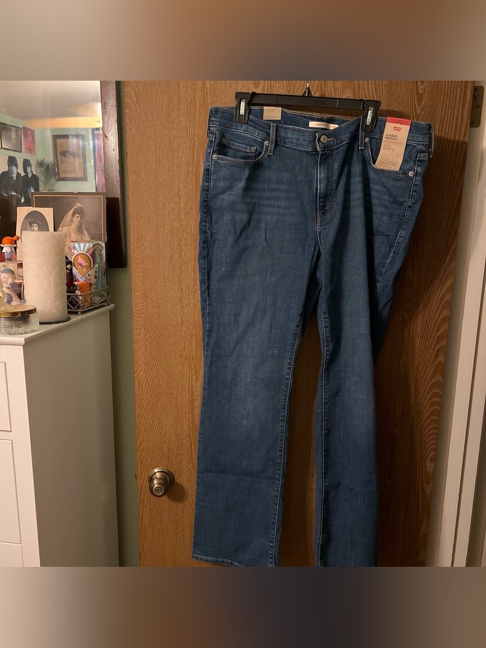 NWT Levi classic bootcut mid rise jeans